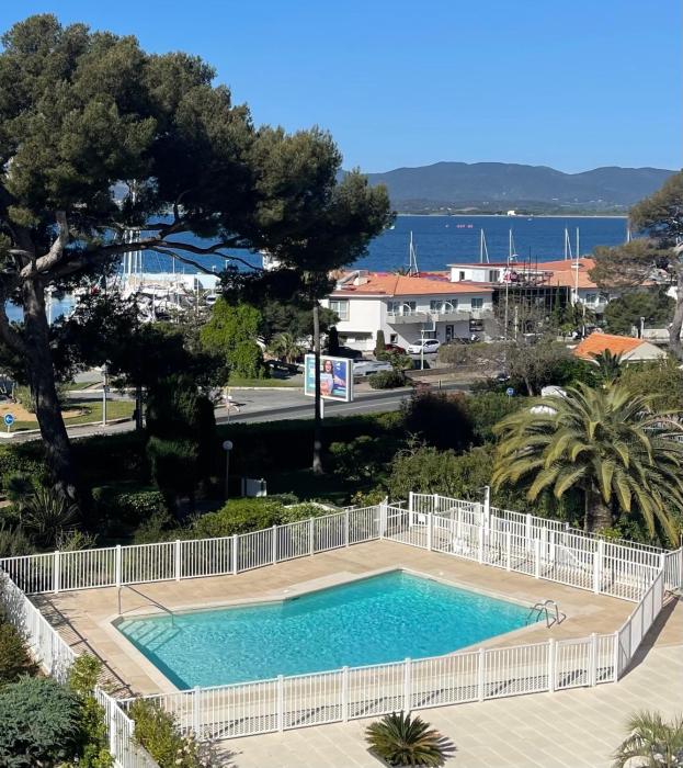 Beau 3 pièces Vue Mer à St Raphaël - Piscine