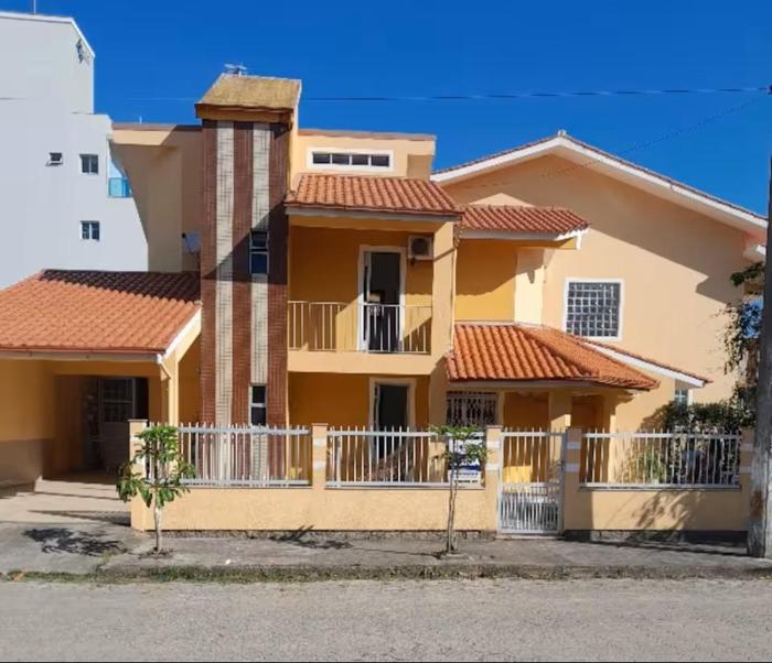 Casa de Praia em Palmas para 10 hóspedes, 2 min da Praia - Ideal para Família