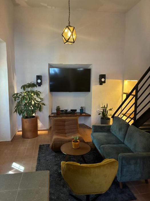 Tiny Room Historic Center