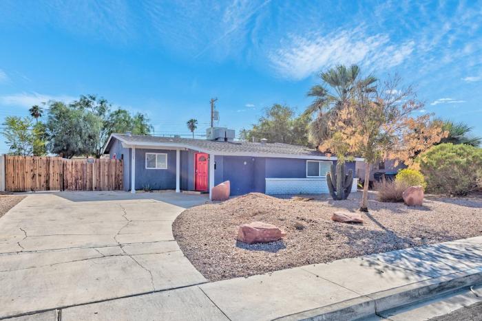 Lovely home -4 miles from the strip