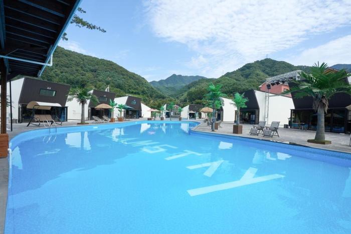 Gapyeong Glam-stay Glamping Caravan Pension