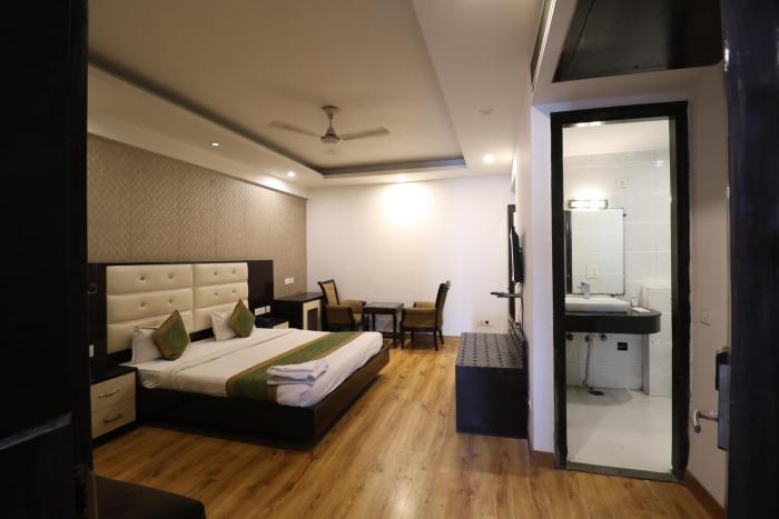 Hotel Rajpath Residency Near EDM Mall