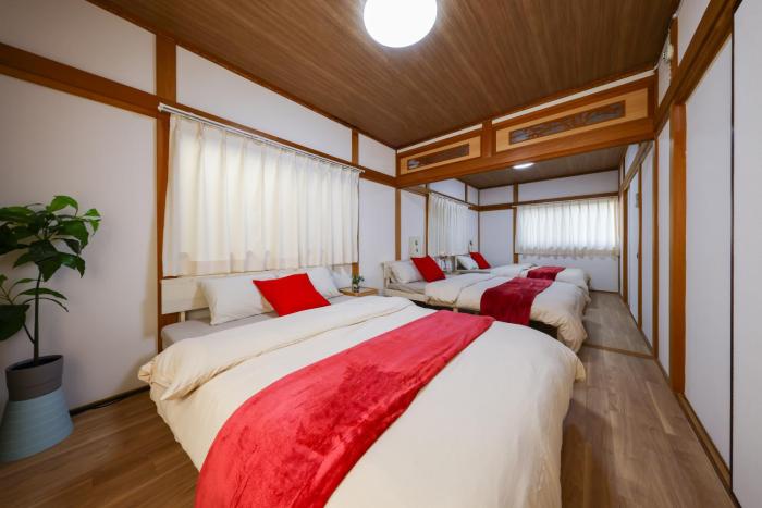 u-house