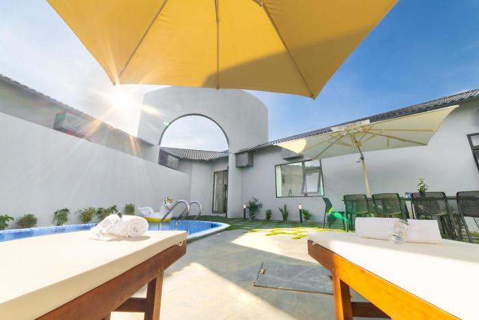 Terra Calm Mountain View Private Pool Villa