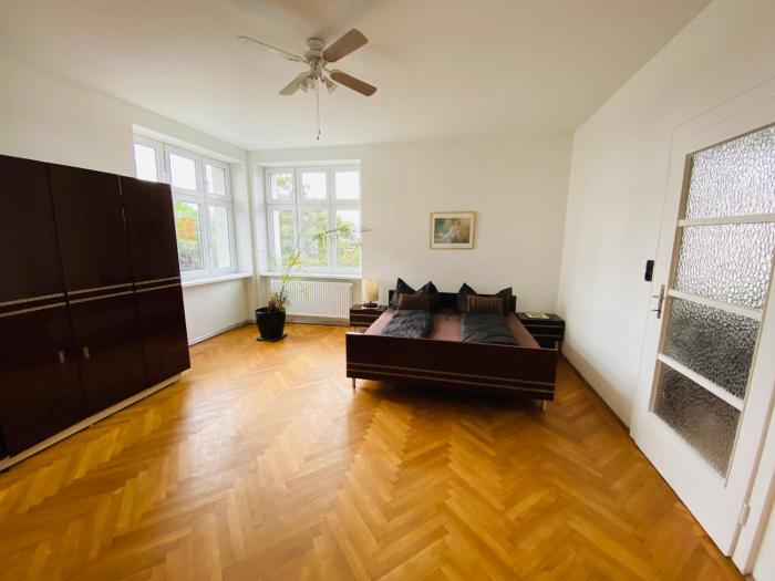 Honiger Historic Townhouse Vienna City Center 12min - Airport 11min