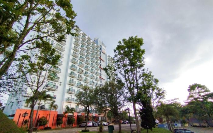 Bohemian Spacious 2BR at Apartment Marbella Suites Dago Pakar Bandung By Travelio