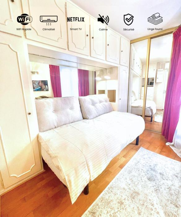 Studio Premium Saint Germain Rue d Assas Paris 6e