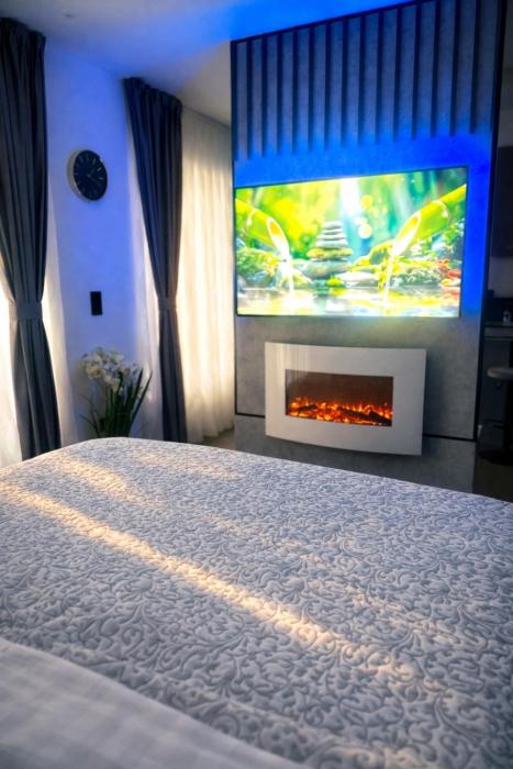 Serenity Luxe studio - King bed, Free parking