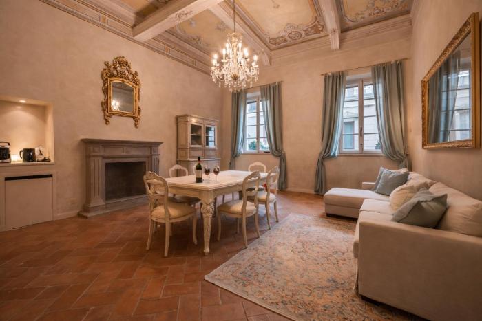 Avignonesi - Elegant Apartment in Montepulciano Historic Center