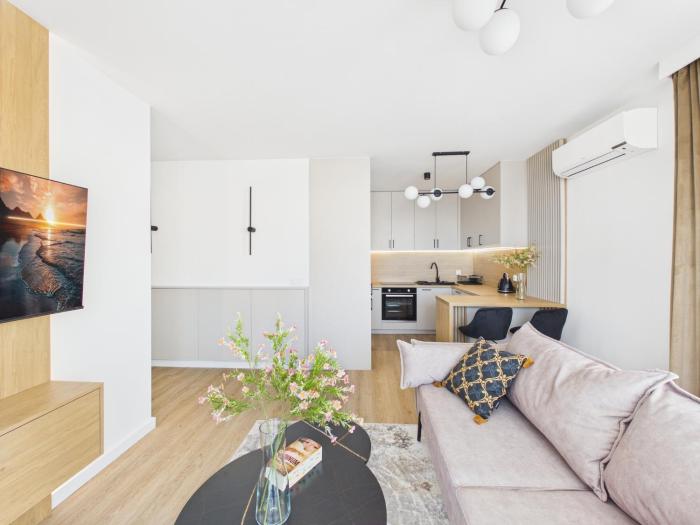 Apartly - Aura Balcony & Parking II