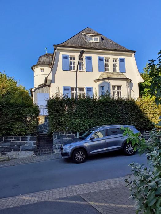 Villa Meschede mit Garten
