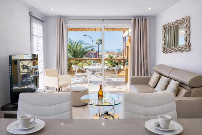 Mango La Caleta Hideaway