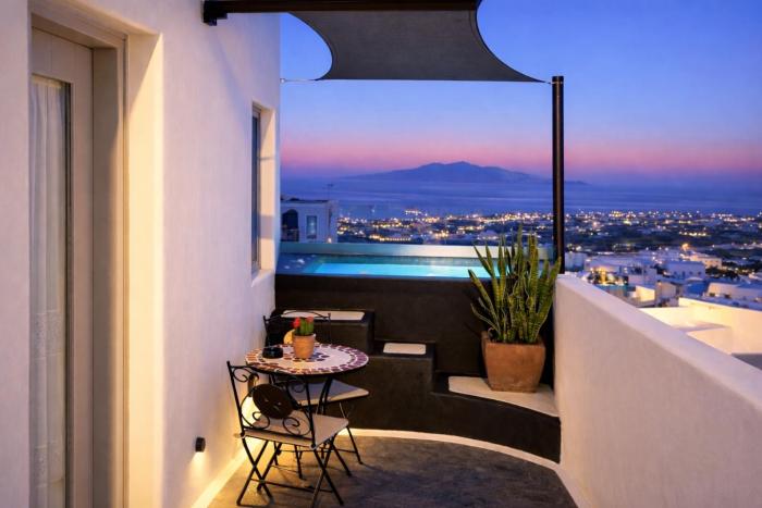 Tiara Suites Fira - Cycladic & Cave
