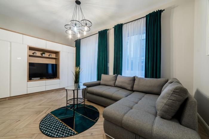 Garbary Downtown Deluxe Studio by BookingHost