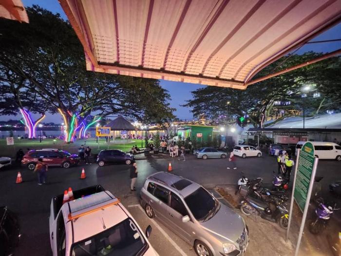 BUDGET FRIENDLY ROOM AT Kuching Waterfront Bridge