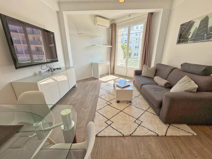 T2 Moderne Cannes
