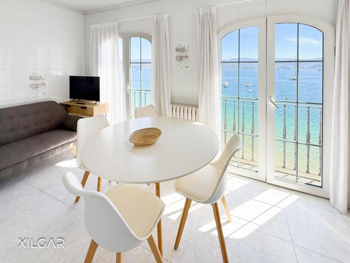 Xilgar Apto Proa 2d encima de la playa