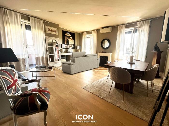 ICON Luxuzy Naviglis Apartment with parking