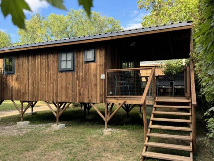 Cabane sur pilotis avec terrasse - 7 pers. - API-1-52-2217