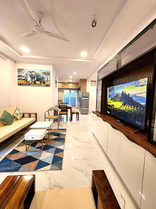 New Premium 2BHK with Balcony Near Hitex Exhibtion SN