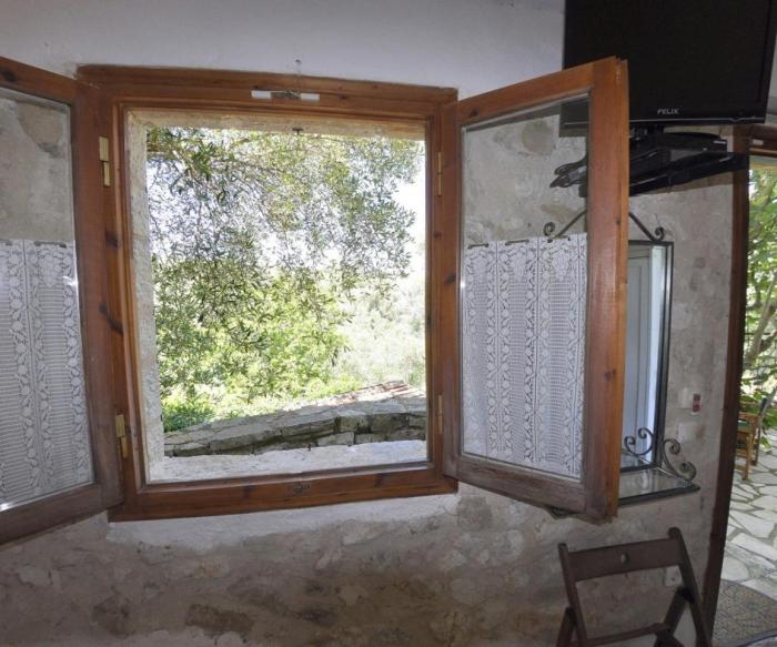 Adamantia Newly Built Room A3