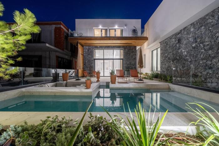 Alicanto Luxury Villa K2