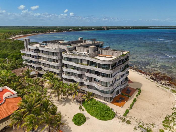 Maiim Tankah 4BR Duplex Apt with Pool Spa & Gym