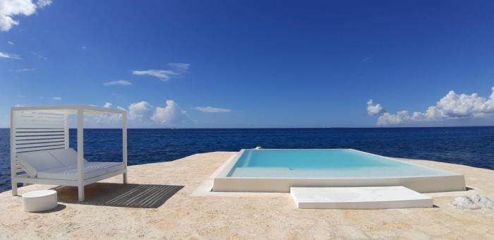 Luxury Oceanfront Penthouse with Private Rooftop & Infinitive pool -Tracadero Beach Club