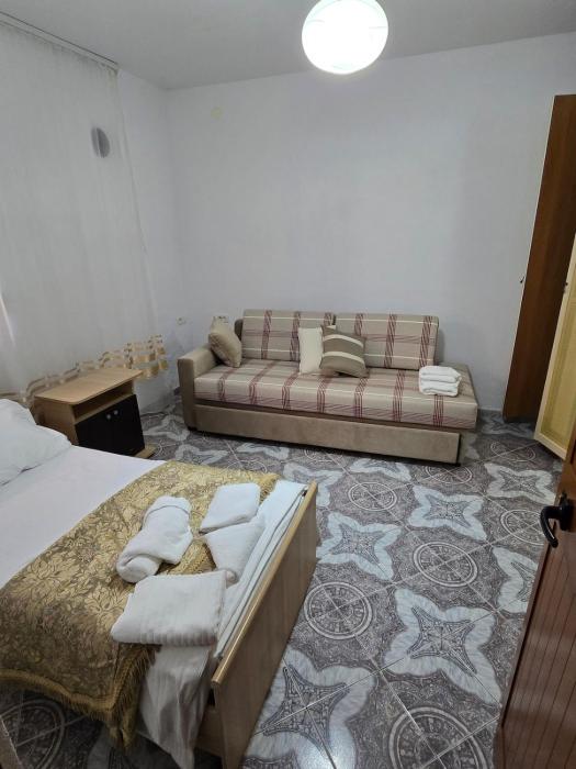 Revis Homestay Durrës 2