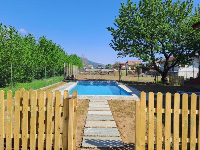Dragonfly House, Alloggio in casa bifamigliare