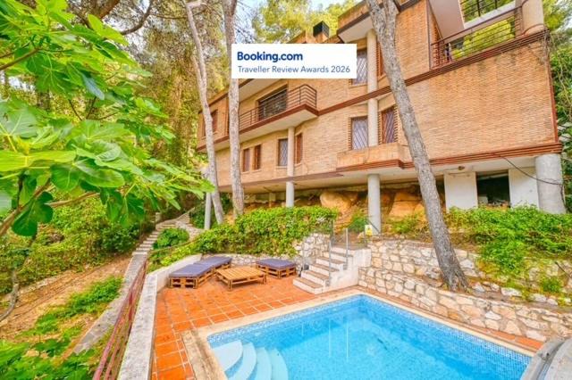 VILLA OASIS PINARES DE SAN ANTÓN -pool, sea, near Málaga city center-