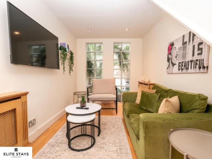 Stylish Fulham Home Walk to Chelsea & Tube