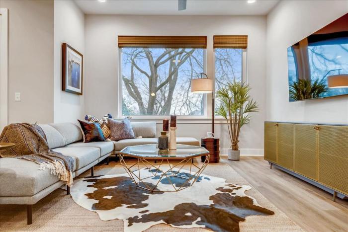 Niche Nashville Getaway Balcony