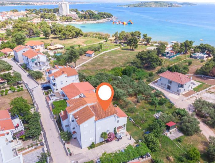 Apartments and Rooms On the Beach