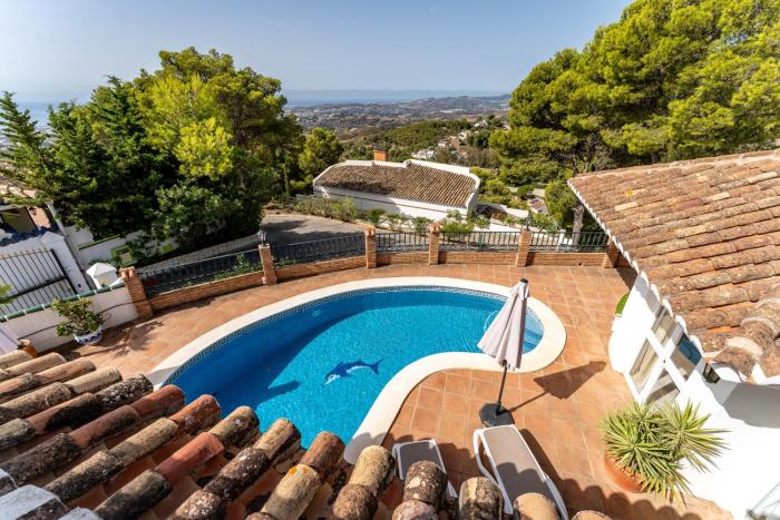 Villa with private swimming pool