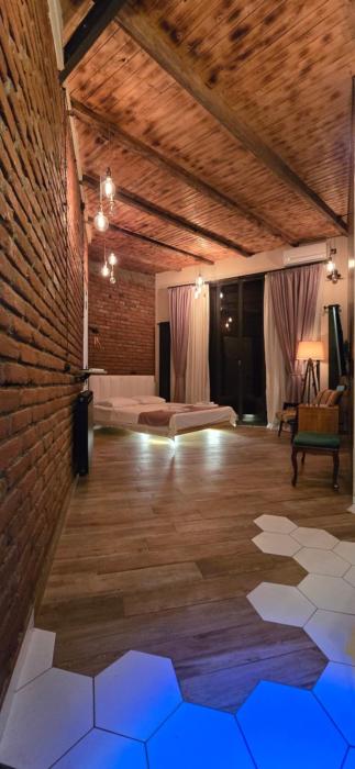 City Center Courtyard Loft Apartment