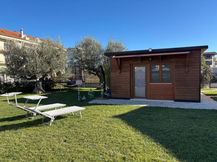 Dependance Con Giardino A Pescara