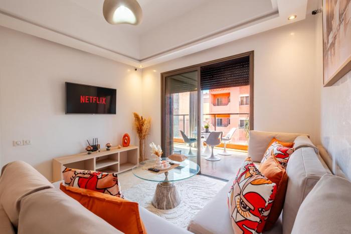 Central Stylish Apartment - Balcony - Free Parking