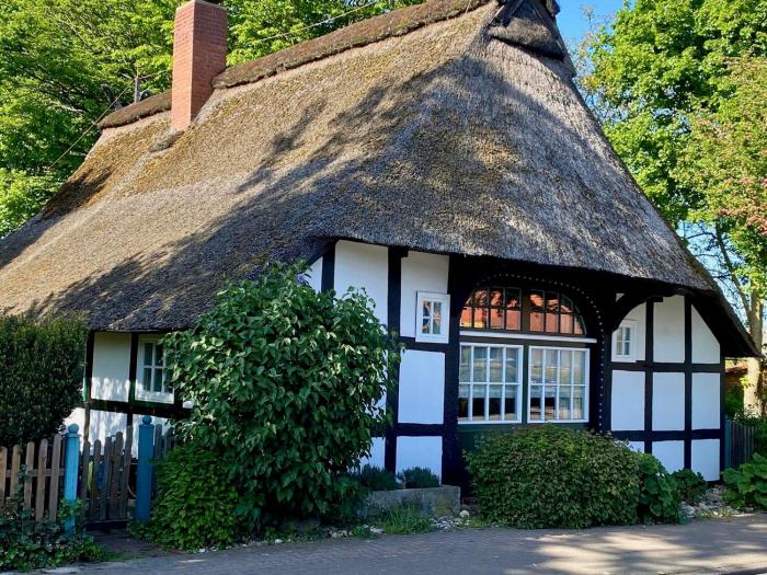 Cottage am See mit Garten und Kamin