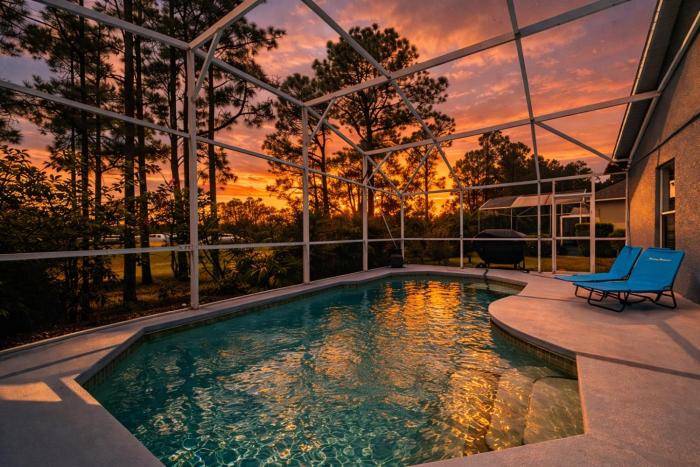 Sunny Days Retreat-Theme Parks & Golf Paradise