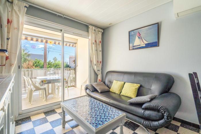 A 100 M Plage,centre,marché, 3ch
