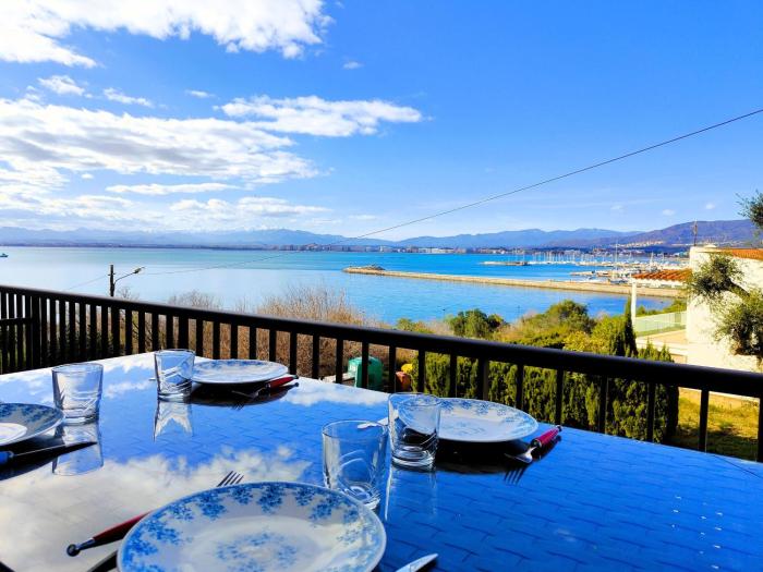 Apartamento en Roses con Terraza y Parking para 6 - ES-258-116