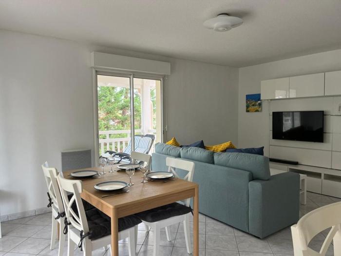 Appartement avec terrasse entre centre et océan - 5 pers. - FR-1-413-271