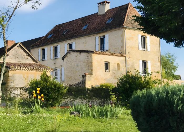 La Maison Des Deux Cantous