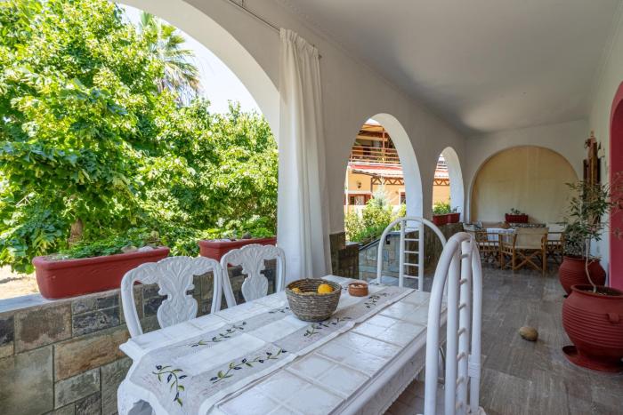 House Theodora holidays Greece