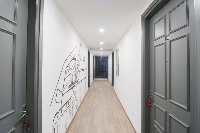 Super Townhouse Noida Sector 71 Near ISKCON Temple Noida