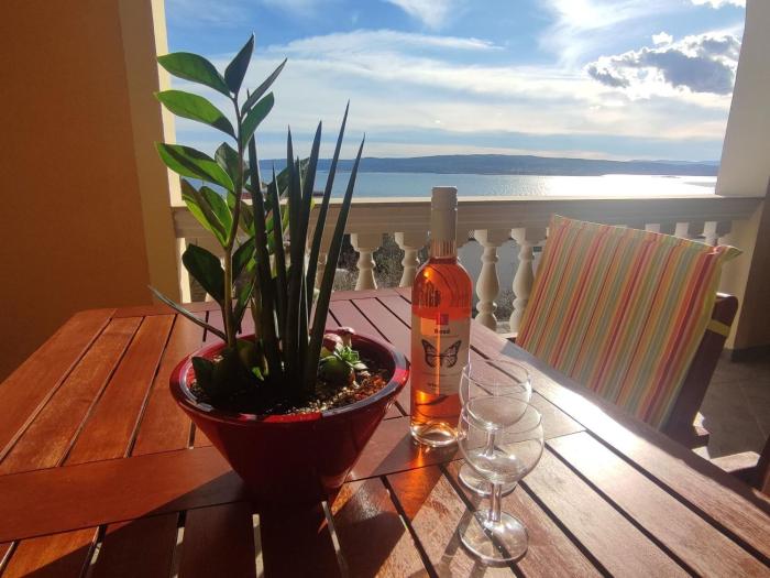 Holiday Home in Crikvenica mit Schöner Terrasse by Interhome
