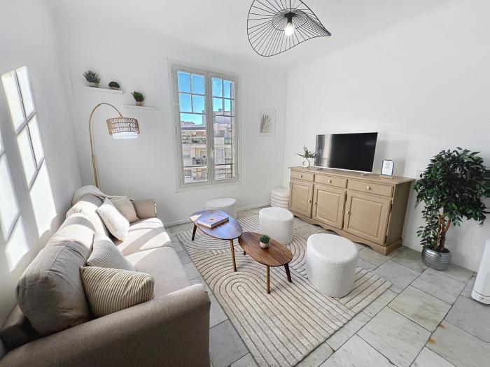 Cannes 3 BR 3 bath close to Palais & Croisette by Olam Properties