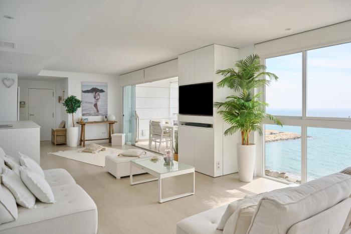 Luxury Apartment on the Beach