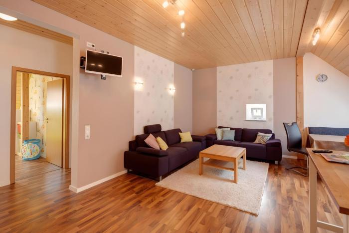 Hof in L i e b e s d o r f - Akelei